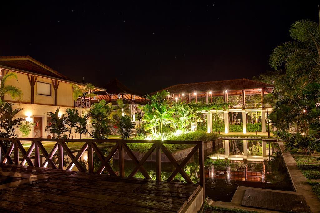 Ranna 212 Beach Resort Kahandamodara Esterno foto