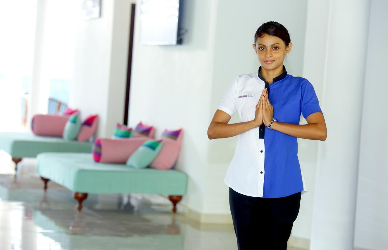 Ranna 212 Beach Resort Kahandamodara Esterno foto