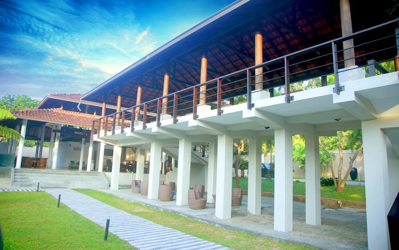 Ranna 212 Beach Resort Kahandamodara Esterno foto
