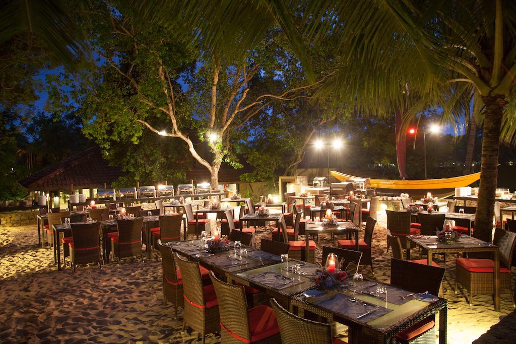 Ranna 212 Beach Resort Kahandamodara Esterno foto